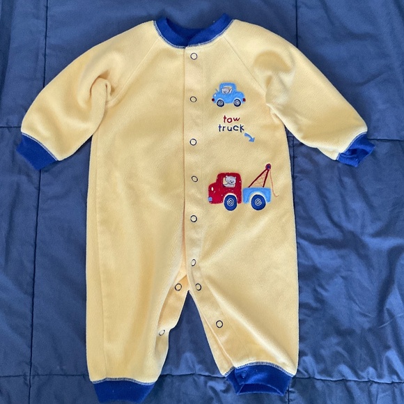 Carter’s Tow Truck Footless Baby Pajamas/ Romper - Picture 1 of 5